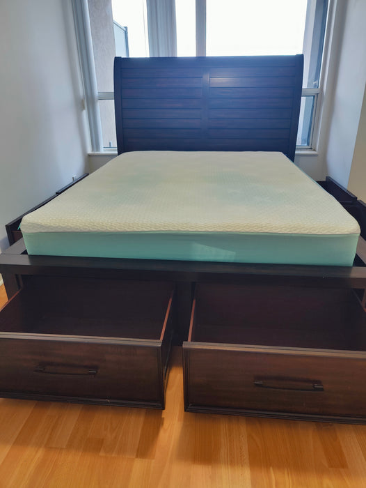 Vintage Sonomo Queen Bedframe