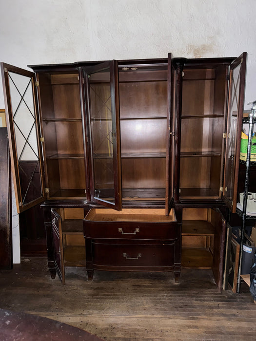 Vintage Elegance Chine Cabinet